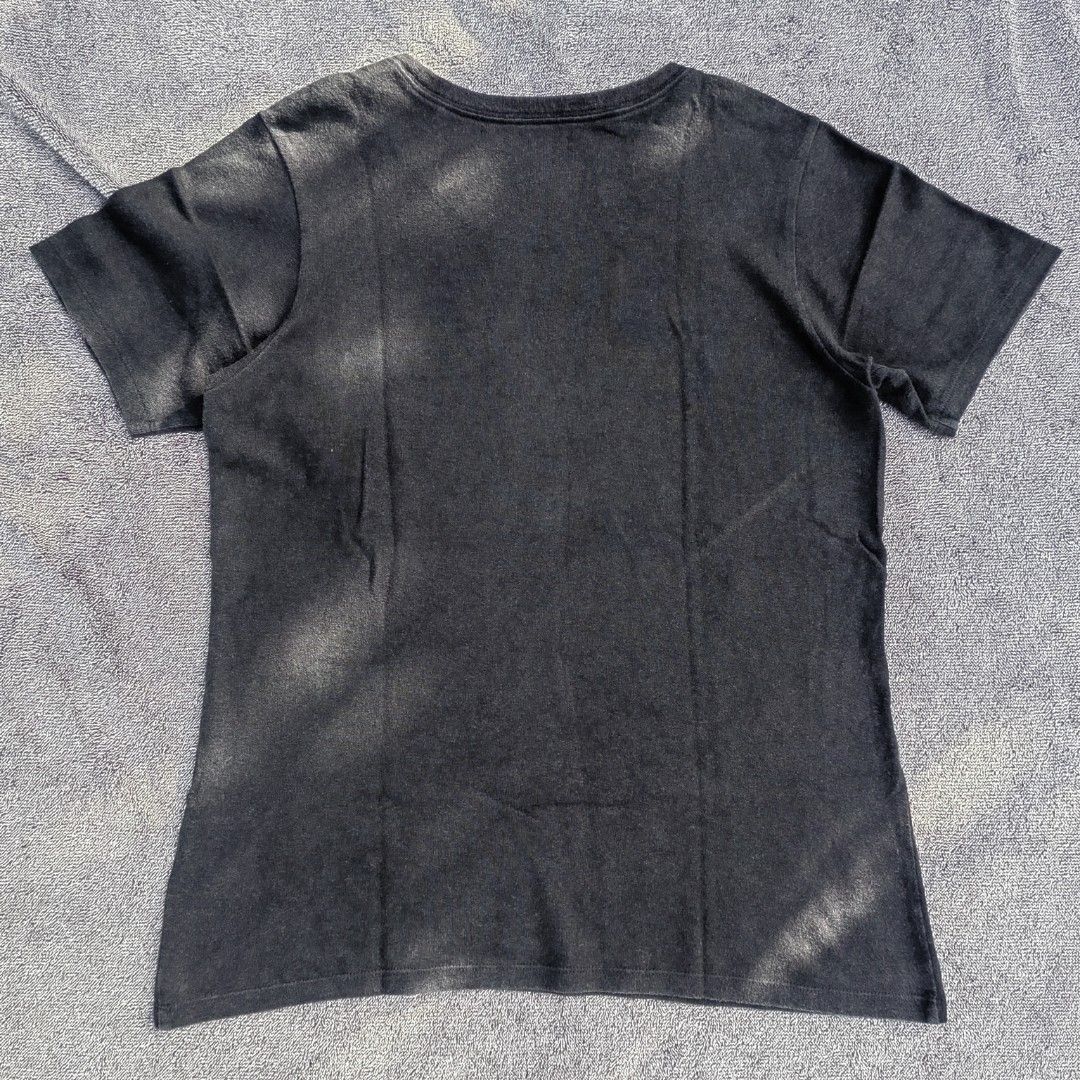 PATAGONIA WOMENS WORK POCKET TEE (Category: Shirts) located in Barotac Nuevo. Submitted by yorcollections (Listing ID 1468500396, Image 2). Description: PATAGONIA WOMENS WORK POCKET TEE Size S on tag Womens Size Length 25.5 Width 19 250php + sf.