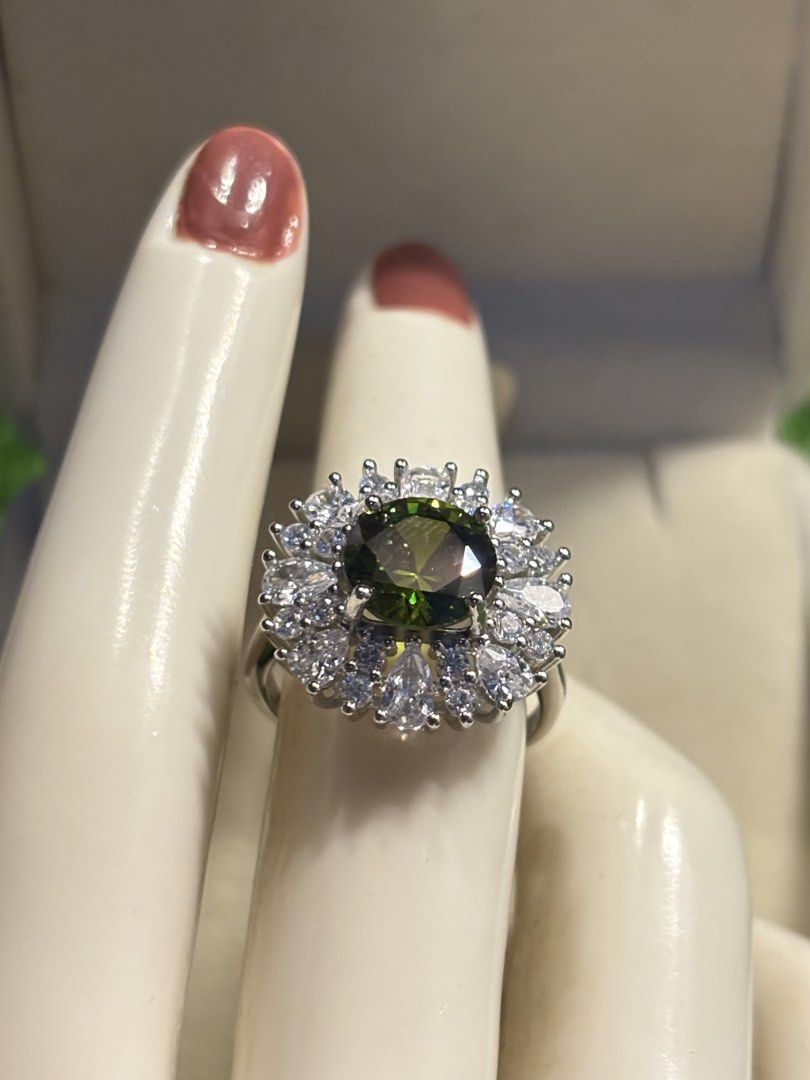 Peridot power ring gemstone (Category: Rings) located in Davao. Submitted by emmanuelchuamellorin23 (Listing ID 1468669044, Image 2). Description: 💚Peridot power ring gemstone Size7 adjustable Markings Au750 Rodium/ Platinum over copper based metal Tarnish resistant with extra care Message me directly📩.