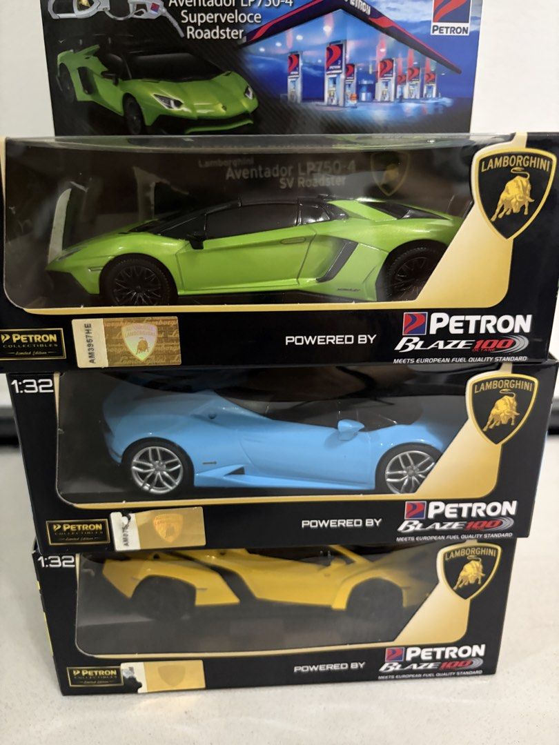 Petron Lamborghini Toys (Category: Vehicle & Diecast Models) located in Pasig City. Submitted by chamoisee (Listing ID 1468652442, Image 2). Description: Petron Lamborghini Toys 1k as pack 400 each.
