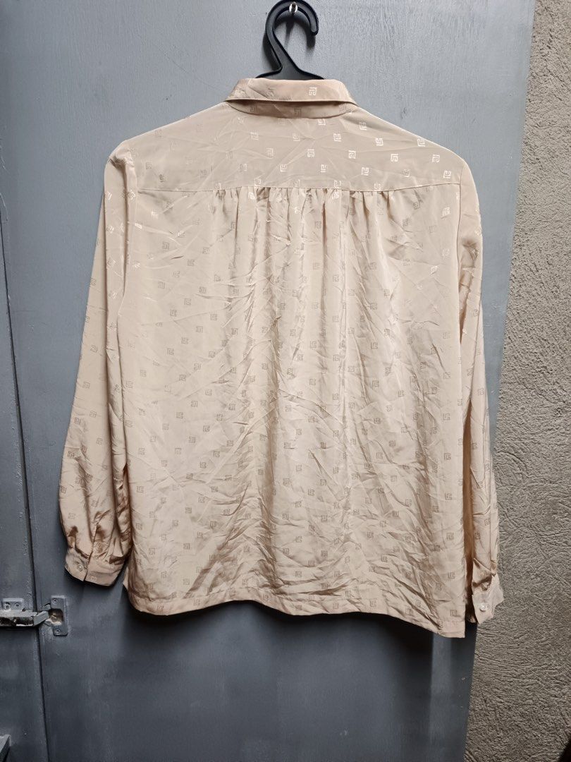 PIERRE BALMAIN (Category: Longsleeves) located in Dasmarinas. Submitted by jessputrages (Listing ID 1468599533, Image 2). Description: For sale Pierre Balmain Excellent condition No issue 800 plus shipping fee Pm for more details.