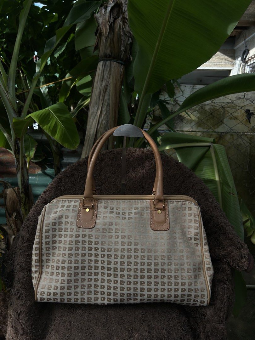 Pierre Cardin Shoulder Bag (Category: Shoulder Bags) located in Naga. Submitted by helloitsk20594 (Listing ID 1468664854, Image 3). Description: 𝙋𝙄𝙀𝙍𝙍𝙀 𝘾𝘼𝙍𝘿𝙄𝙉 🏷️ 𝙈𝙄𝙉𝙀: ₱800 𝑪𝒐𝒏𝒅𝒊𝒕𝒊𝒐𝒏: 10/10 condition 𝙄𝙨𝙨𝙪𝙚/𝙨: none 𝘿𝙞𝙢𝙚𝙣𝙨𝙞𝙤𝙣𝙨: 10 x 15 inches ————𝗠𝗨𝗦𝗧 𝗥𝗘𝗔𝗗!———— 📌𝙋𝙡𝙚𝙖𝙨𝙚 𝙧𝙚𝙡𝙮 𝙤𝙣 𝙩𝙖𝙜𝙨 𝙤𝙧 𝙙𝙤 𝙮𝙤𝙪 𝙤𝙬𝙣 𝙧𝙚𝙨𝙚𝙖𝙧𝙘𝙝 📌𝘼𝙪𝙩𝙝𝙚𝙣𝙩𝙞𝙘𝙞𝙩𝙮 𝙣𝙤𝙩 𝙨𝙩𝙖𝙩𝙚𝙙 𝙩𝙤 𝙖𝙫𝙤𝙞�