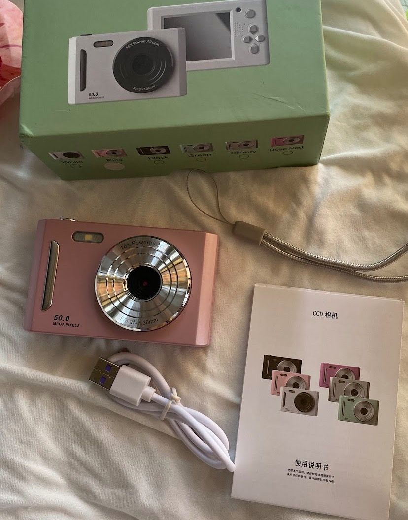 pink cute digital camera digicam (Category: Cameras) located in Makati City. Submitted by jujubargainz (Listing ID 1468569857, Image 3). Description: complete wt charger n box no issues for sure buyers only pls! 🩷 loc: taguig .