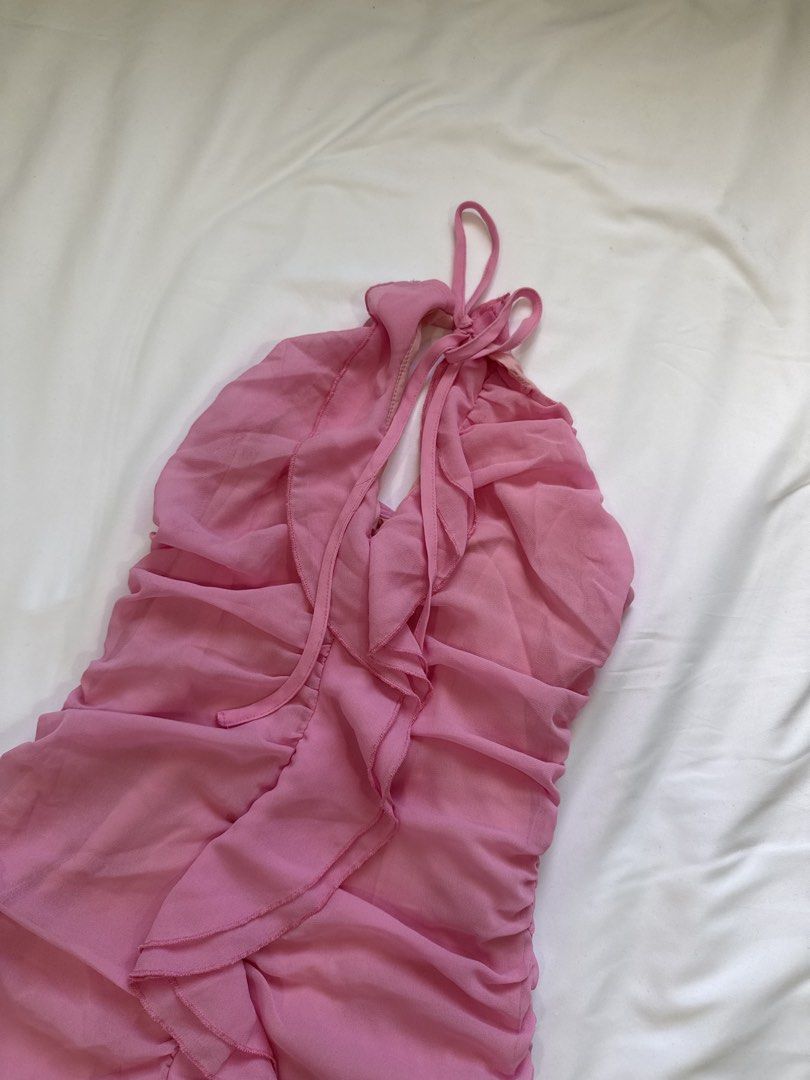 PINK DRESS (Category: Dresses) located in General Trias. Submitted by fellasunshine (Listing ID 1468641269, Image 2). Description: - rfs decluttering - no flaws - personal item.