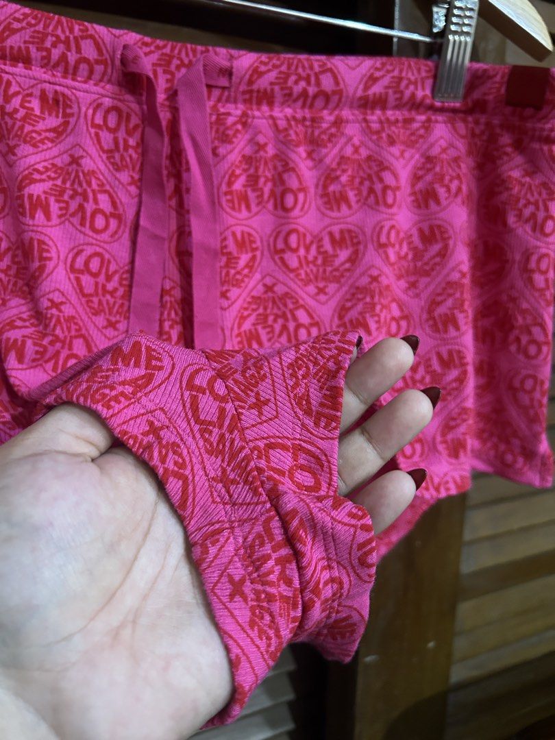 Pink savage x fenty bottoms only (Category: Undergarments & Loungewear) located in Las Pinas. Submitted by kukayskabinet (Listing ID 1468543721, Image 3). Description: SUPER SOFT!! 📌last price posted 📌no haggling, (TAWAD ) items are already on sale 📌 items posted are either brand new or pre-loved 📌 manage your expectations and buy at your own risk. .