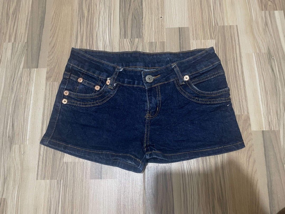 Plain Dark Blue Hard Denim Micro Shorts (Category: Shorts) located in San Pedro. Submitted by r.vynarchives (Listing ID 1468509434, Image 1). Description: Size 27-28 Length 9.3 Good condition —DM to claim and for deets.
