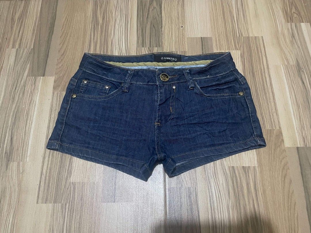 Plain Dark blue Micro Shors (Category: Shorts) located in San Pedro. Submitted by r.vynarchive (Listing ID 1468509132, Image 1). Description: Size 26 Length 9 Good condition —DM to clain and for deets.