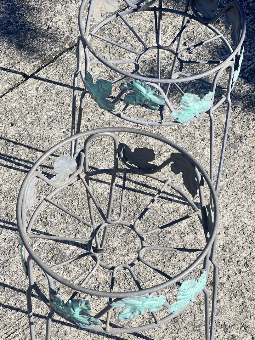 Plant stand (Category: Pots & Planters) located in Bulacan. Submitted by rock_off.thriftshop.ph (Listing ID 1468571565, Image 3). Description: .