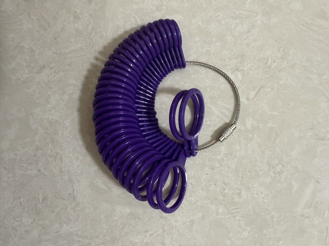 Plastic ring sizer （分類：戒指）位於 Hong Kong。 由 ananyipli 提交（商品編號 1468571834，圖片 1）。簡介： Brand new and handy accessory for ring buyers。