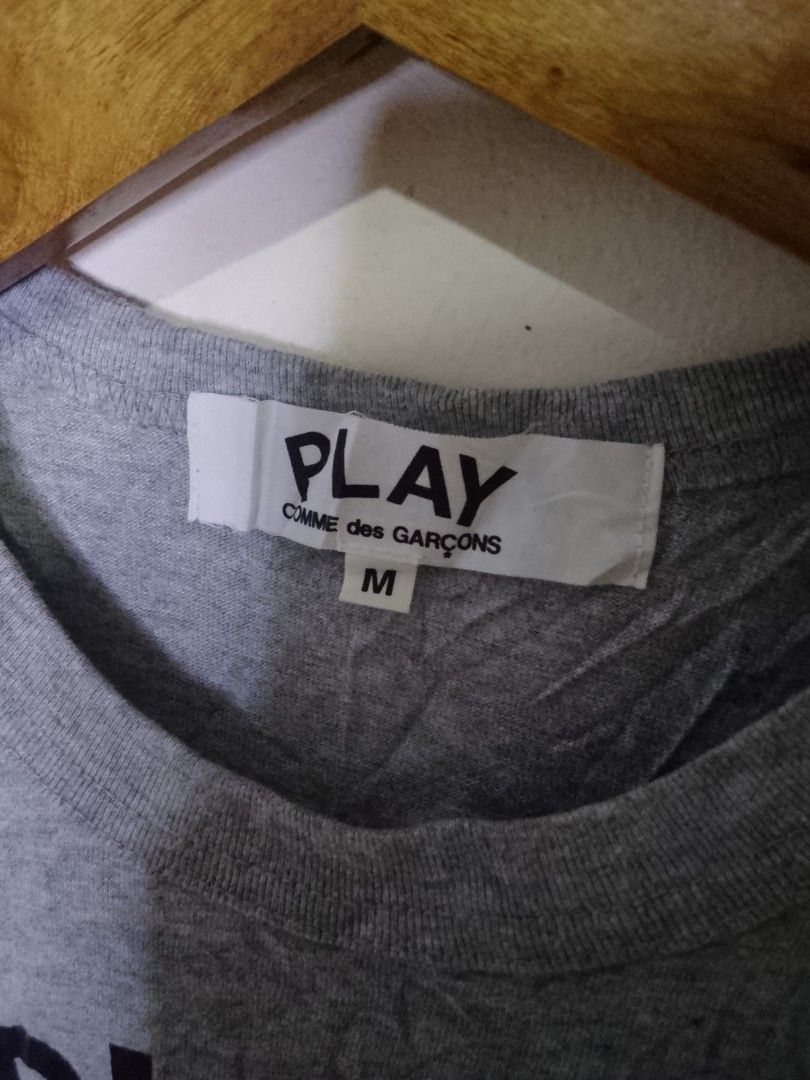Play CDG (Authentic) (Category: Tshirts & Polo Shirts ) located in Ligao. Submitted by ulapipot (Listing ID 1468628797, Image 3). Description: 17/24 Excellent Condition 9.8/10 Color Rate.