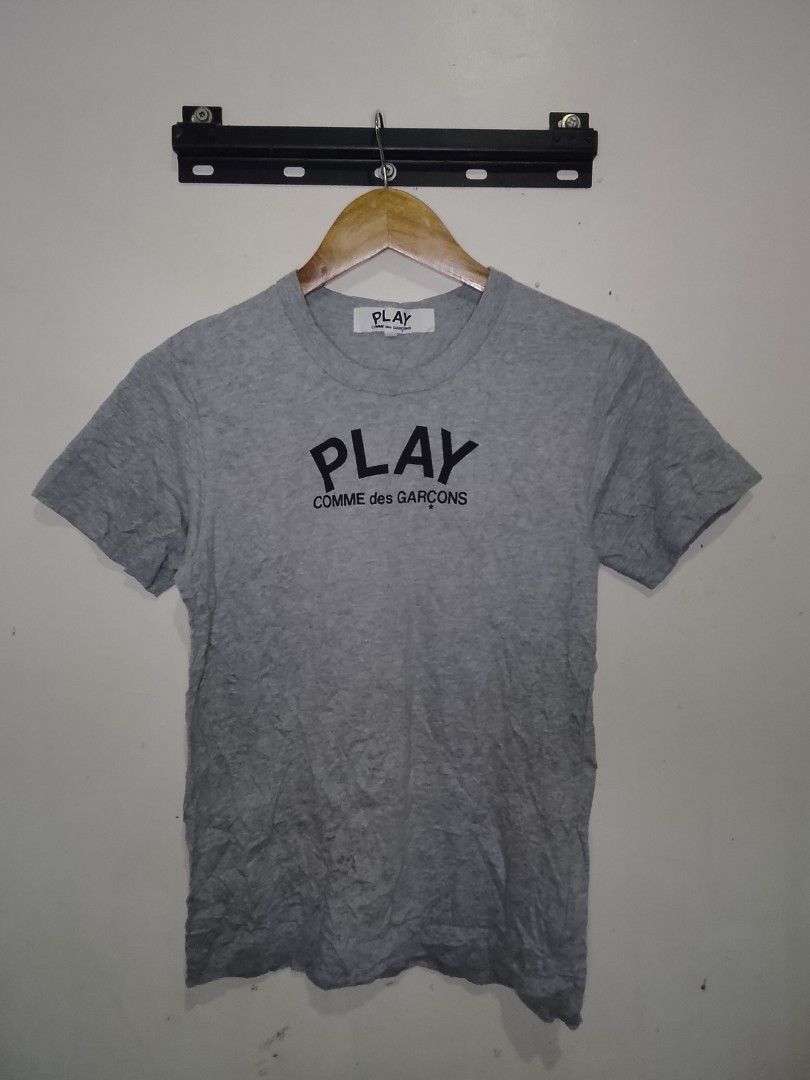 Play CDG (Authentic) (Category: Tshirts & Polo Shirts ) located in Ligao. Submitted by ulapipot (Listing ID 1468628797, Image 1). Description: 17/24 Excellent Condition 9.8/10 Color Rate.
