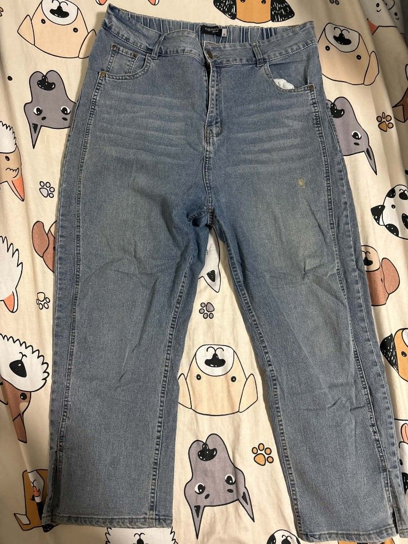 Plus size 3L sm women denim pants (Category: Jeans) located in Caloocan City. Submitted by kd_malig (Listing ID 1468585123, Image 1). Description: only has a small stain on the front as seen in the photo..