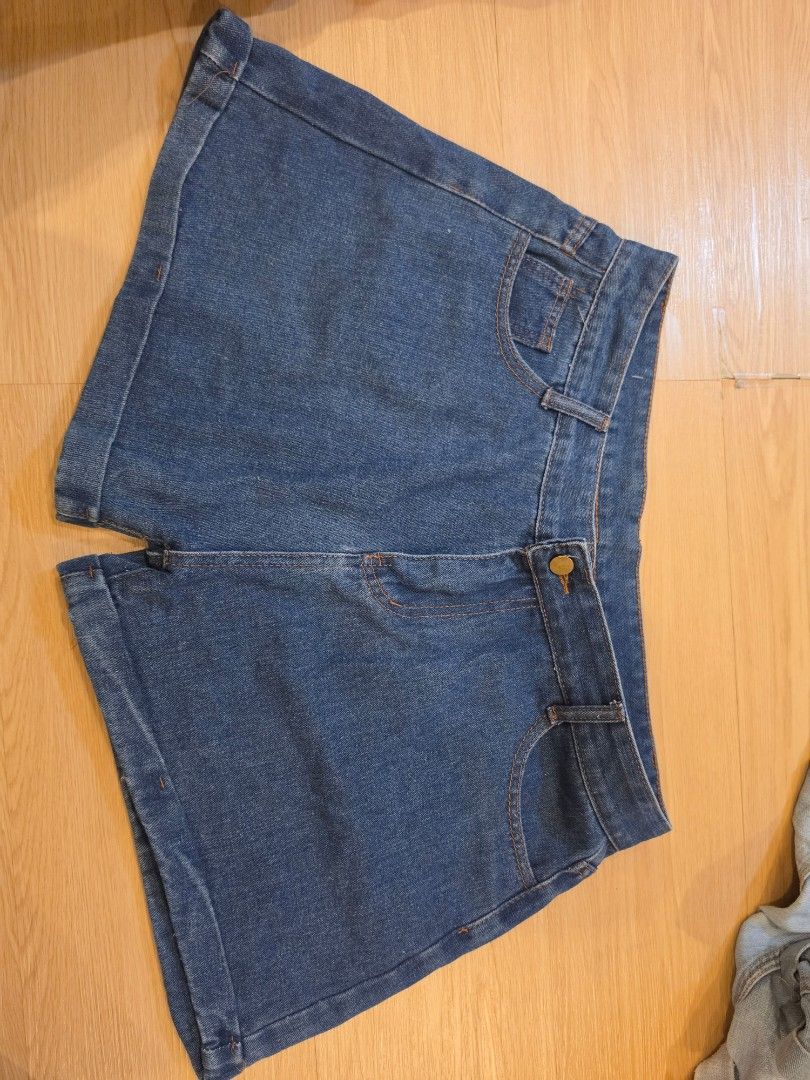 Plus size denim shorts bundle light blue and dark blue (Category: Shorts) located in Valenzuela. Submitted by cessa009 (Listing ID 1468644371, Image 2). Description: - Set of 2 pairs of denim shorts (Light Blue & Dark Blue) - Sizes: Light Blue is 4XL, Dark Blue is 5XL - Features comfy stretch fabric for all-day wear - Classic details: Front button closure, functional pockets, and trendy rolled cuffs - Great basic pieces for casual everyday outfit