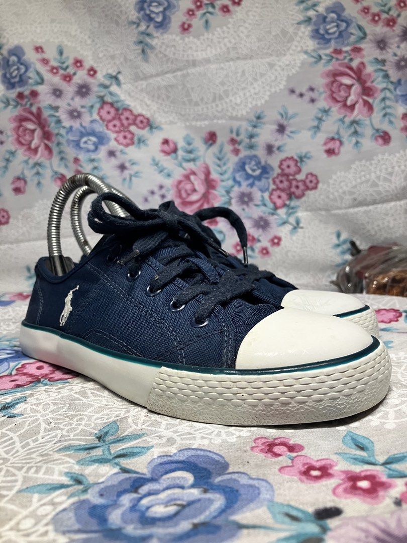 POLO RALPH LAUREN LOW TOP CANVAS SNEAKER (Category: Sneakers) located in General Mariano Alvarez. Submitted by adonid (Listing ID 1468577798, Image 2). Description: POLO RALPH LAUREN LOW TOP CANVAS SNEAKER GOOD CONDITION NORMAL SIGN OF USAGE ONLY SIZE : 23.5 cm women.