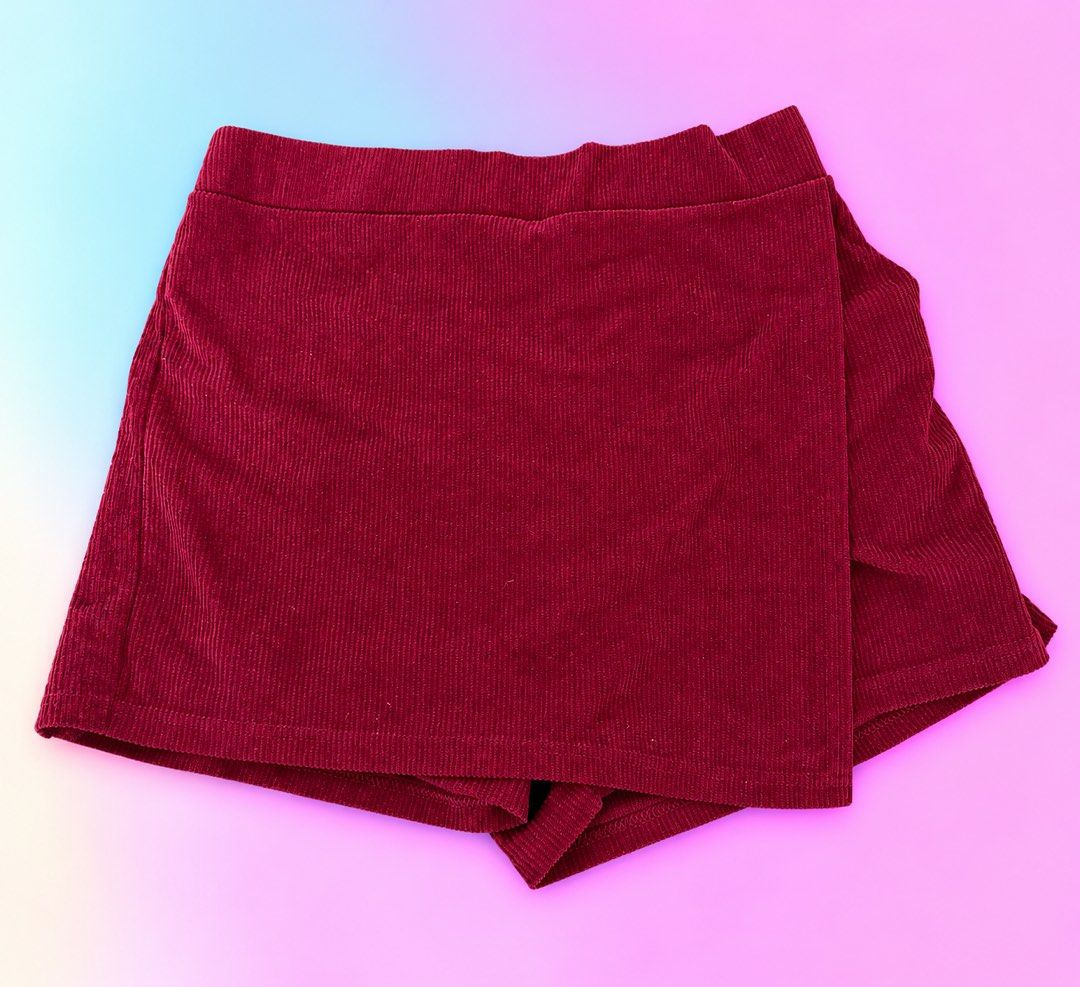 Red Corduroy Palda Shorts (Category: Shorts) located in Quezon City. Submitted by turtleandfishes (Listing ID 1468679611, Image 1). Description: Red Corduroy Palda Shorts Garterized at the back Fit up to large.