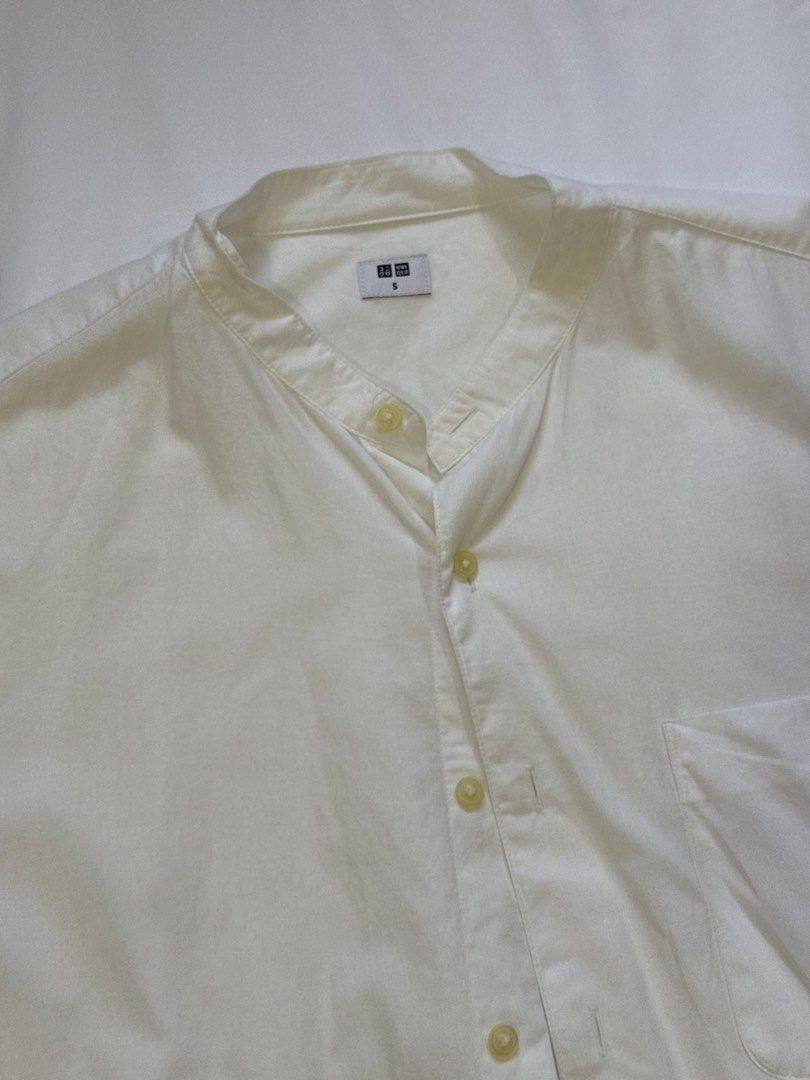 POLO SHIRT UNIQLO WHITE (Category: Formal Shirts) located in General Trias. Submitted by fellasunshine (Listing ID 1468632656, Image 2). Description: - you can check orig price online - rfs decluttering - j&t or lalamove.