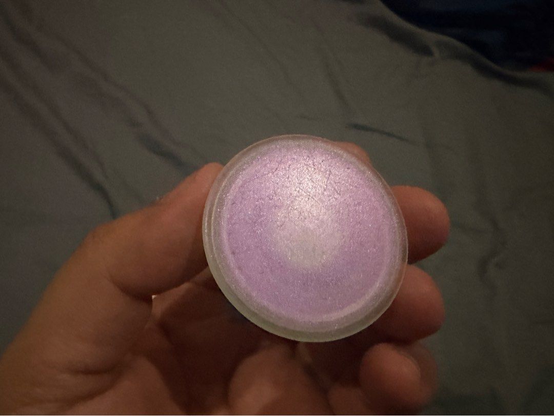 PopSockets PopGrip Plant-Based Purple Iridescent (Category: Cases & Sleeves) located in Marikina City. Submitted by nj1989 (Listing ID 1468569792, Image 3). Description: Flaws: Few scratches on pop top - Made from eco-friendly plant-based material - Beautiful purple iridescent finish with a subtle color shift - Swappable top design so you can change up your style anytime - Versatile design functions as both a secure phone grip and a convenient st