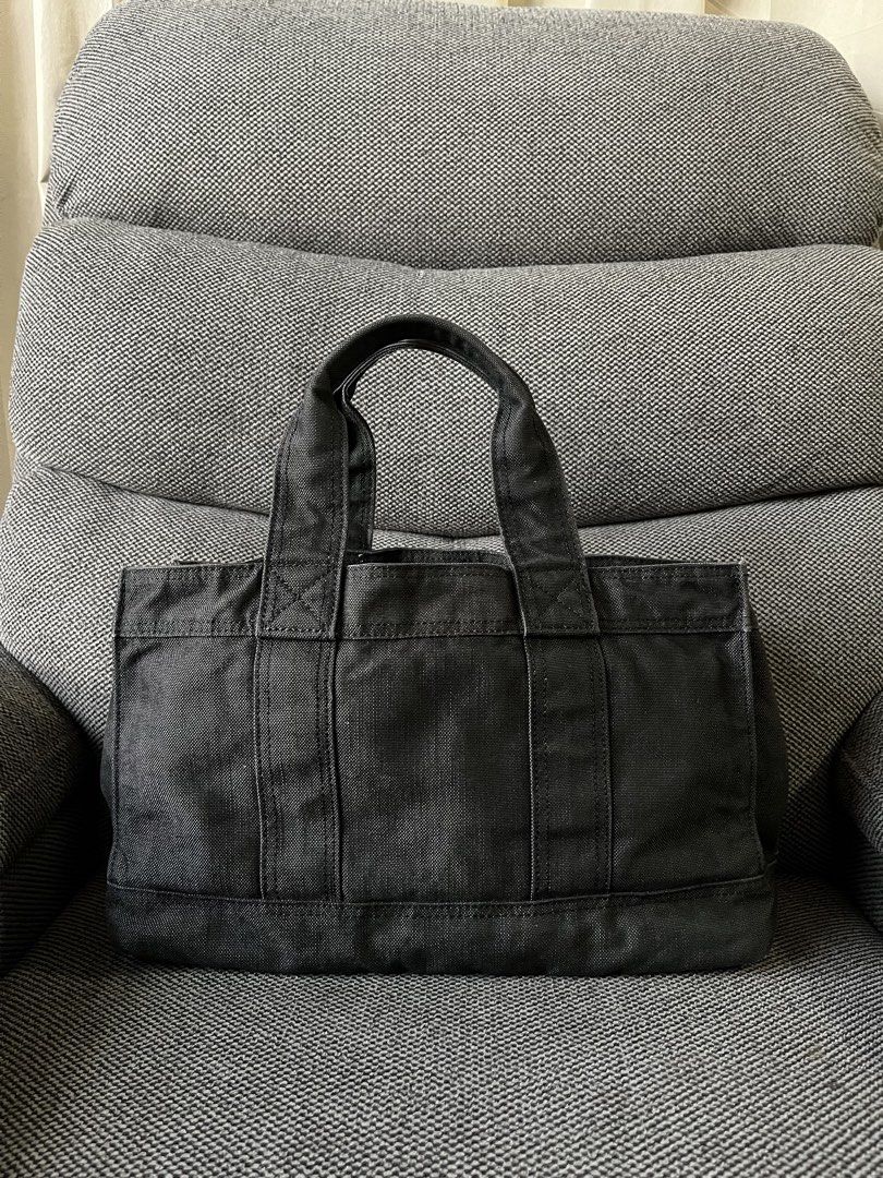 Porter Canvas Tote Bag Medium (Category: Tote Bags) located in Baguio. Submitted by whatthestore (Listing ID 1468601464, Image 3). Description: .