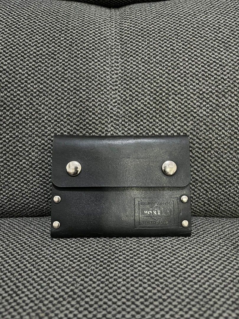 Porter Leather Card Holder (Category: Wallets & Card Holders) located in Baguio. Submitted by outdoor_threadsss (Listing ID 1468646770, Image 1). Description: .