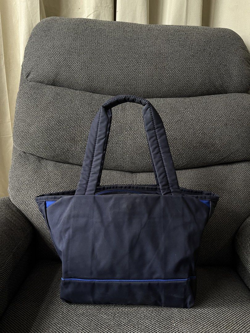 Porter Nylon Tote Bag (Category: Tote Bags) located in Baguio. Submitted by whatthestore (Listing ID 1468544512, Image 3). Description: .