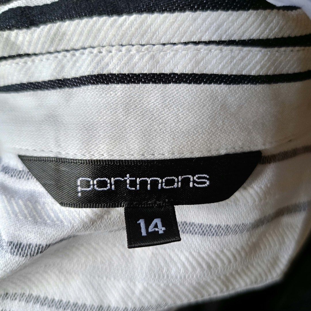 Portmans top (Category: Sleeveless) located in Barugo. Submitted by green.trendsetter (Listing ID 1468521520, Image 2). Description: .