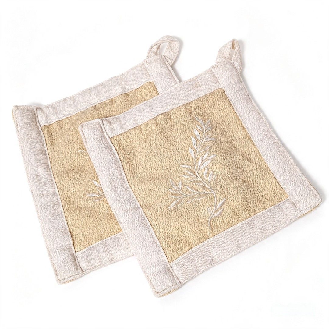 Pot Holders (Category: Towels, Napkins & Holders) located in Bulacan. Submitted by gjeen (Listing ID 1468519793, Image 1). Description: set of 2.