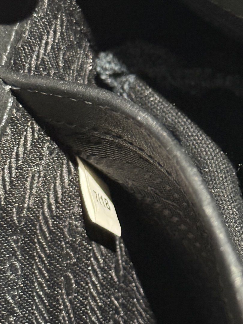 Prada (Category: Belt bags, Clutches and Pouches) located in Manila. Submitted by crossroad_thrift (Listing ID 1468582779, Image 3). Description: No issue .
