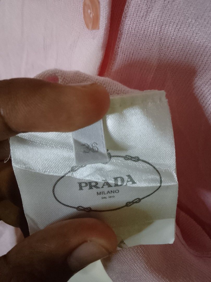 Prada (Category: Blouses) located in Ligao. Submitted by ulapipot (Listing ID 1468640733, Image 3). Description: 15/21 Excellent Condition 9.5/10 Color Rate.