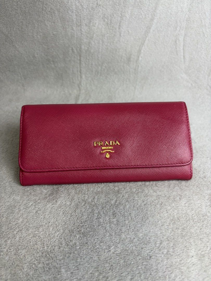 Prada Long Wallet (Category: Luxury Bags & Wallets) located in Pasig City. Submitted by fjrd_relovedluxury28 (Listing ID 1468628531, Image 2). Description: .