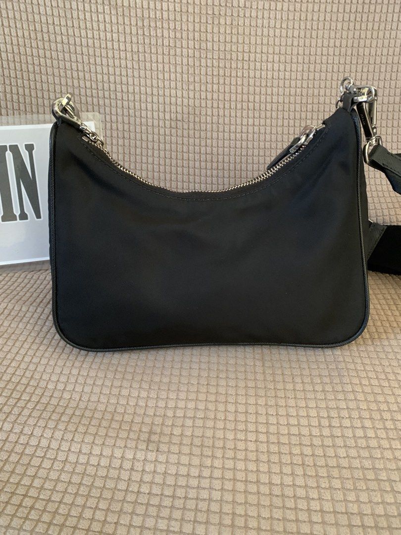 Prada Nylon Re-Edition Shoulder Bag (Category: Shoulder Bags) located in Talisay. Submitted by psycho011288 (Listing ID 1468546505, Image 2). Description: Prada Nylon Re-Edition Shoulder Bag Rank AB - A All Details Are In The Post Dm📩 for more details‼️.