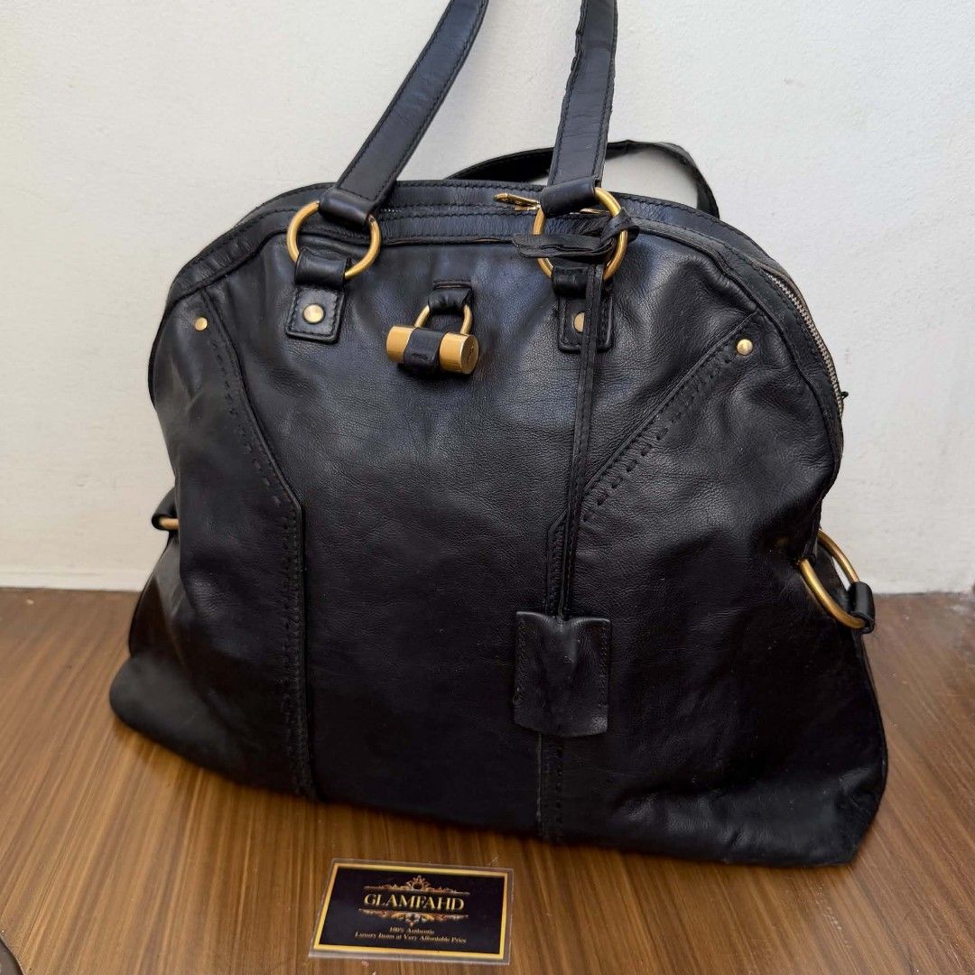 PRE OWNED AUTHENTIC YSL MUSE BAG (Category: Luxury Bags & Wallets) located in Paranaque City. Submitted by Glamfahd (Listing ID 1468514428, Image 2). Description: Pre Owned Authentic YSL Bag Inclusion/s: Lock, Clochette and key Condition Well Used condition Marks on exterior Marks on interior Bag is really a great buy! Please manage your expectations as you are buying an authentic second hand item at a fraction of the cost.
