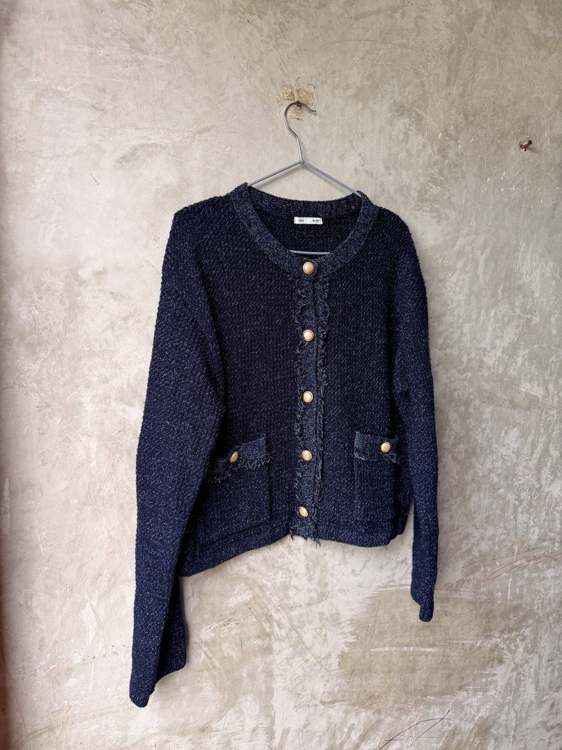 Preloved GU Cardigan XL (Category: Coats, Jackets and Outerwear) located in Quezon City. Submitted by Kopiluck (Listing ID 1468521918, Image 2). Description: GU by uniqlo Excellent condition No issue.