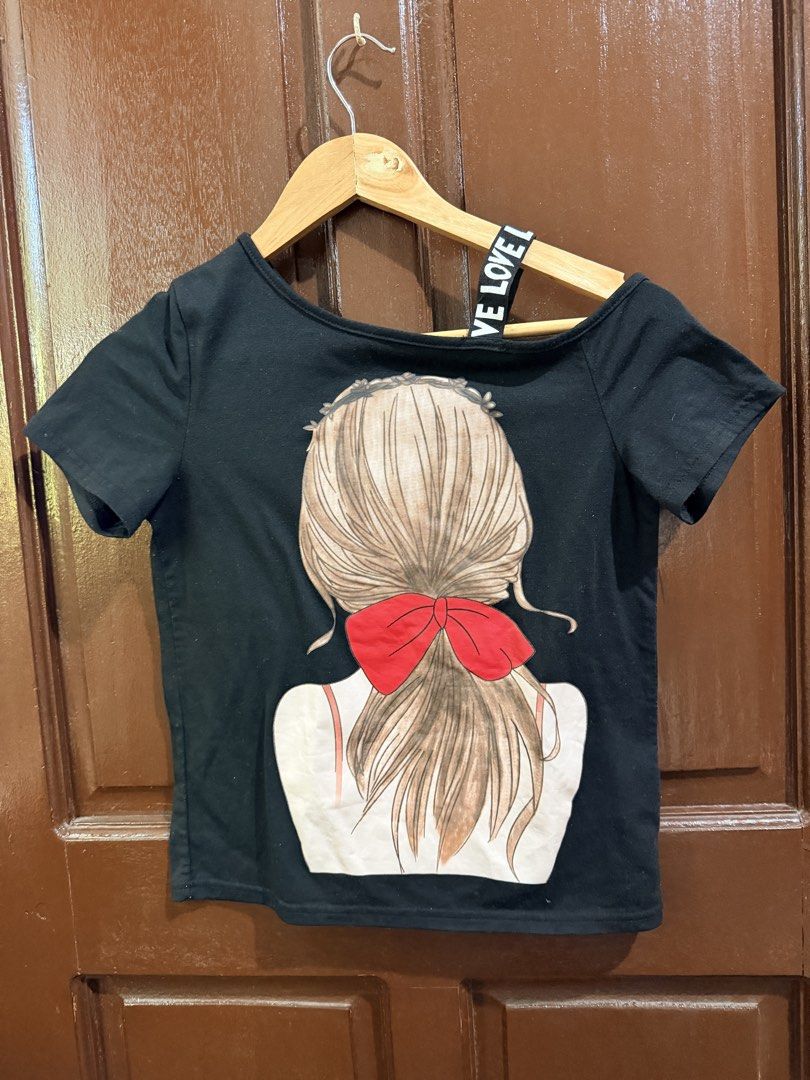 Pre-loved Shein Top for Teens (Category: Babies & Kids Fashion) located in Muntinlupa City. Submitted by sashaloves (Listing ID 1468512503, Image 1). Description: Pre-loved Shein Top for Teens Size on tag: 150 Color: Black In good used condition Please manage your expectations. You are considering a used item. MOP: BPI | GCash | Maribank No COD/COP. SF c/o miner. .