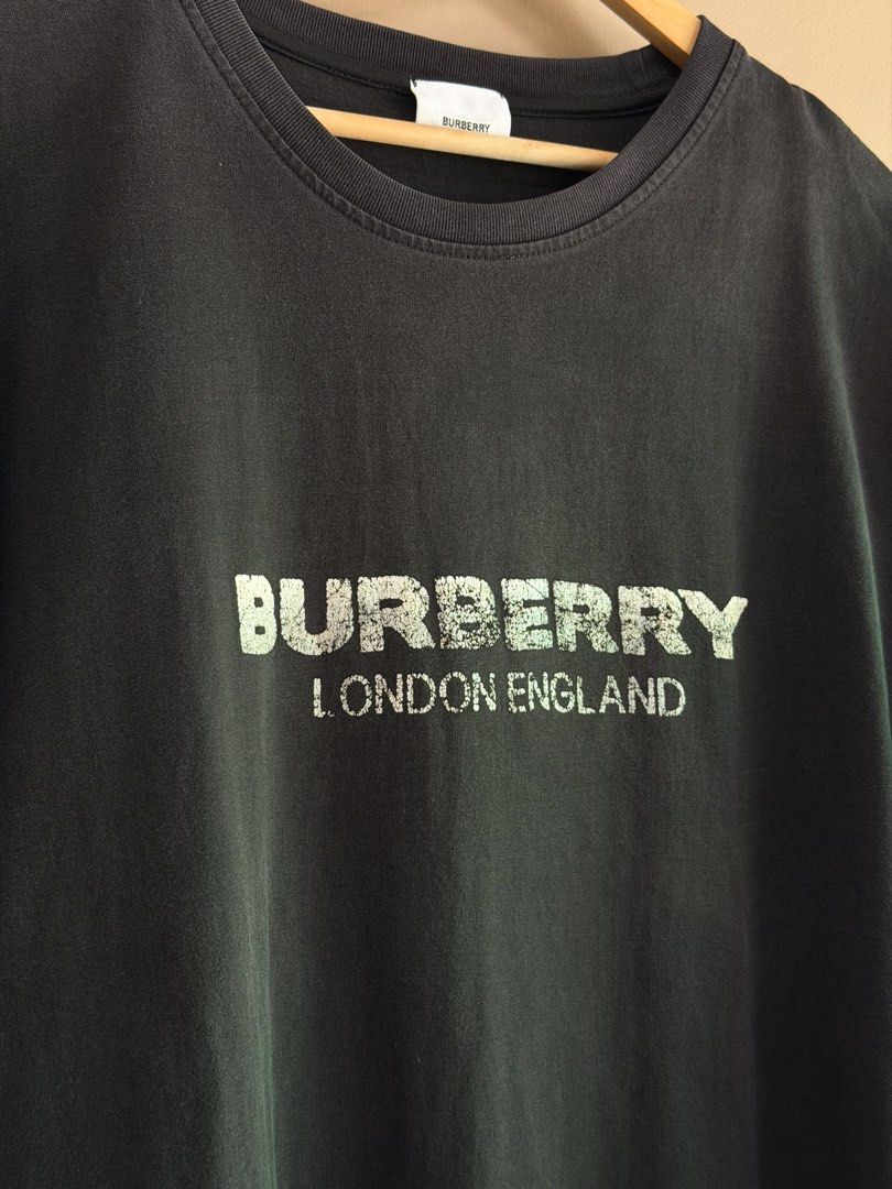 Premium Thrift - BURBERRY T-Shirt (Category: Shirts) located in Imus. Submitted by rile_clothing (Listing ID 1468591275, Image 2). Description: Premium Thrift - BURBERRY Size: XXL Width - 24” inches Length- 29” inches 📌 PLEASE READ BEFORE BUYING! Kindly check our payment and shipping policies before placing your order. Thank you! 🤍 PAYMENT TERMS • Strictly NO COD • Payment first basis only • Payments accepted via GCash or Maya SHIPPING & DELIVE