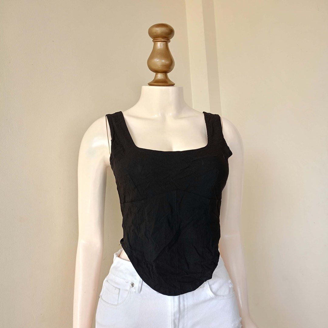 Prettylittlething black top (Category: Others Tops) located in Barugo. Submitted by green.trendsetter (Listing ID 1468521314, Image 1). Description: .