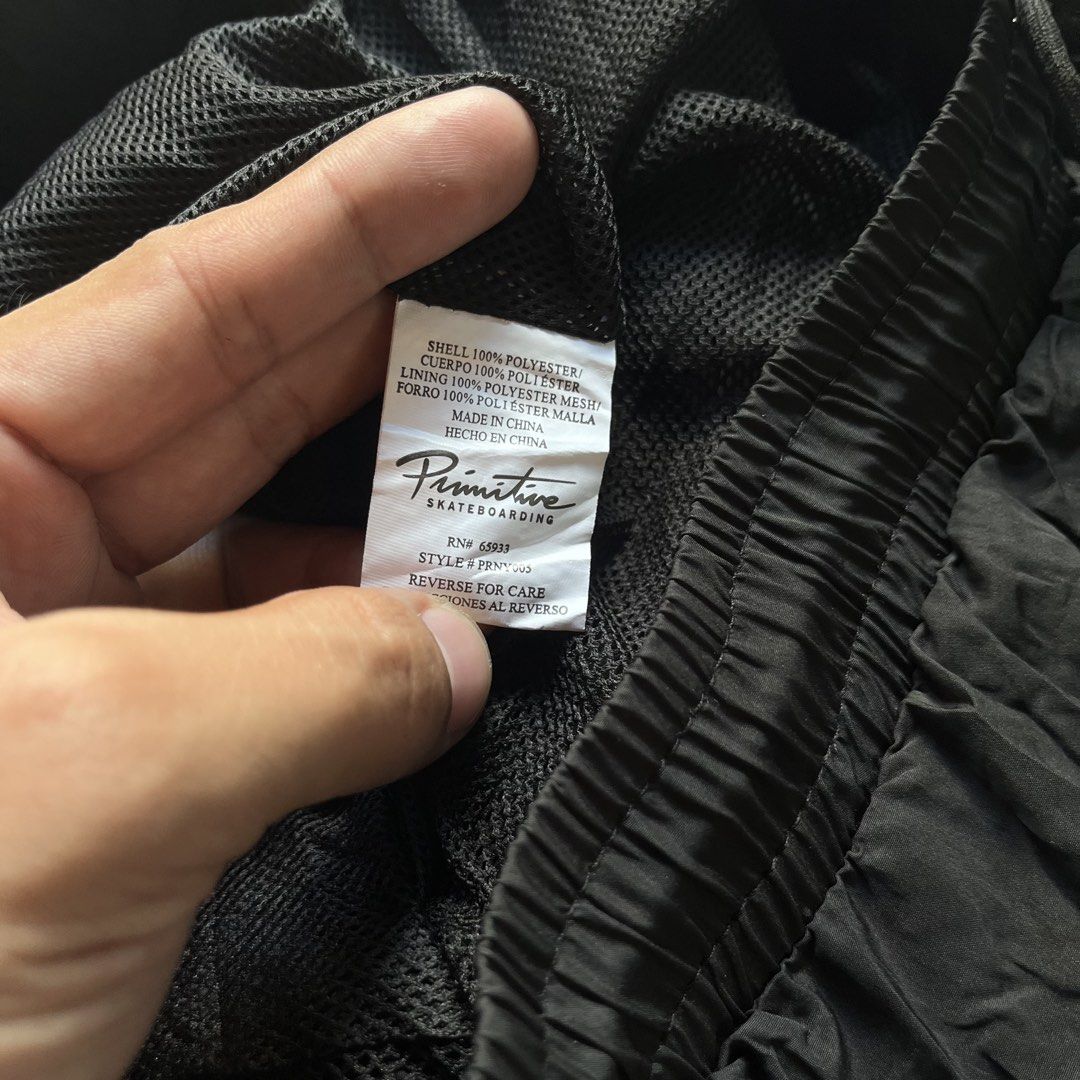 Primitive (Category: Shorts) located in Lucena. Submitted by RAGGGGSSSS (Listing ID 1468633364, Image 3). Description: Primitive Woven Shorts Medium on Tag Fits to waists 30-34 Length is 16 Leg Opening is 12 Excellent Condition Authentic Need Minor Wash .