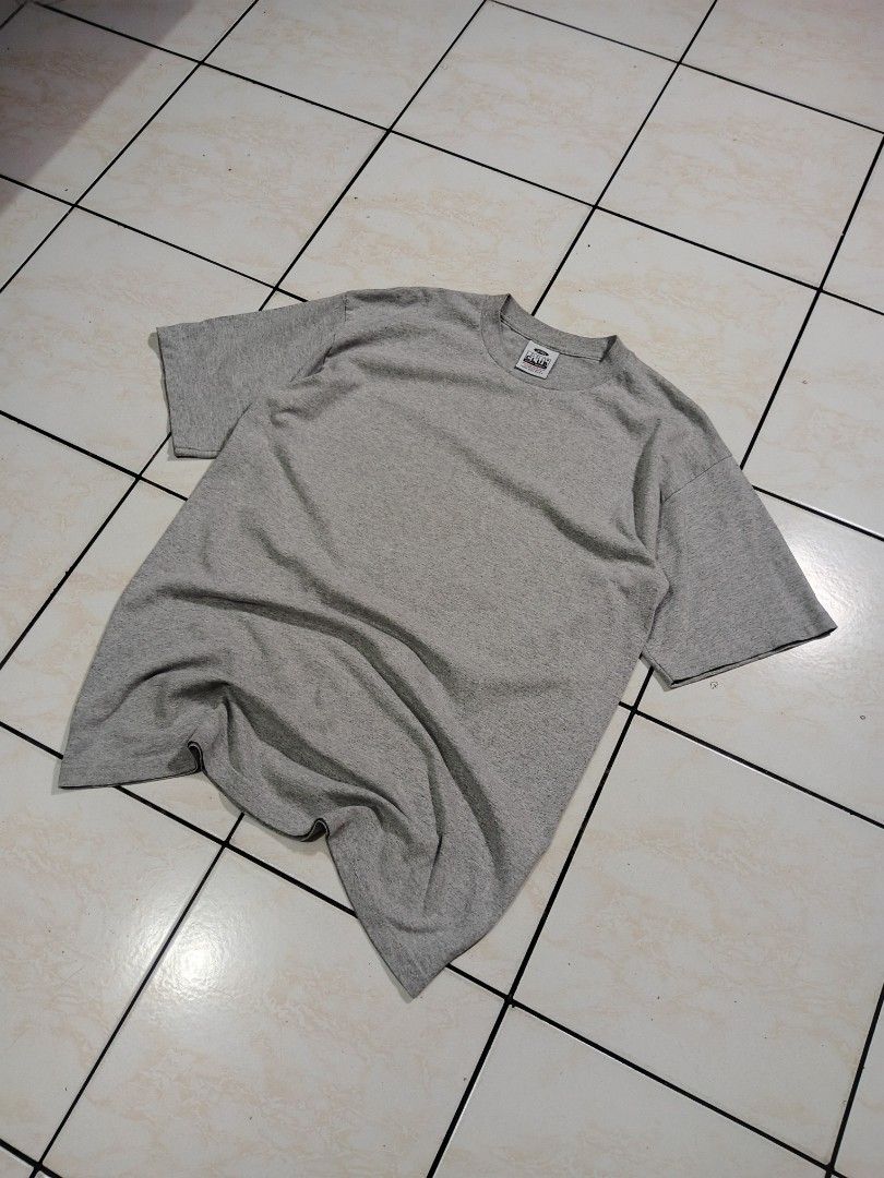 PRO CLUB GREY T-SHIRT (Category: Tshirts & Polo Shirts ) located in Taguig. Submitted by wst.fnds (Listing ID 1468684793, Image 1). Description: PRO CLUB GREY T-SHIRT GOOD CONDITION WITH TAG NO ISSUE W:21 / L:30.5 💸: 199.