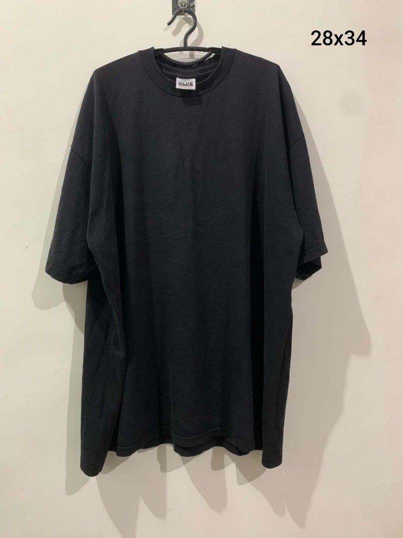 PRO CLUB Tee (Category: Tshirts & Polo Shirts ) located in Quezon City. Submitted by reiner777 (Listing ID 1468690972, Image 1). Description: PRO CLUB Oversized Tee (Black) 3XL - 28x34 8.5 Color rate 8.5 Condition rate Money back guaranteed if proven details are inaccurate 💯..