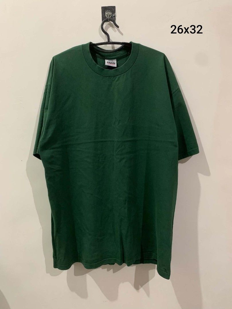 PRO CLUB Tee (Category: Tshirts & Polo Shirts ) located in Quezon City. Submitted by reiner777 (Listing ID 1468691519, Image 1). Description: PRO CLUB Oversized Tee (Green) 2XL - 26x32 9.8 Color rate 9.8 Condition rate Money back guaranteed if proven details are inaccurate 💯..