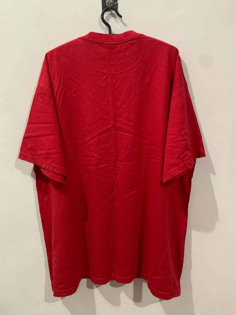 PRO CLUB Tee (Category: Tshirts & Polo Shirts ) located in Quezon City. Submitted by reiner777 (Listing ID 1468691721, Image 2). Description: PRO CLUB Oversized Tee (Red) 2XL - 26x32 9.8 Color rate 9.8 Condition rate Money back guaranteed if proven details are inaccurate 💯..