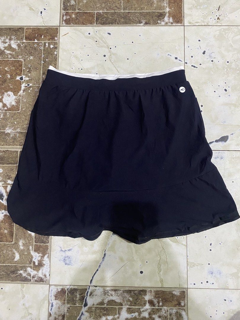 Prospecs Skort size Small (Category: Activewear) located in Tagoloan. Submitted by puretiger-389e (Listing ID 1468653964, Image 2). Description: Prospecs Skort Pang laro nyo po Good as new Size Small 26-28 waistline 15 length No issue .