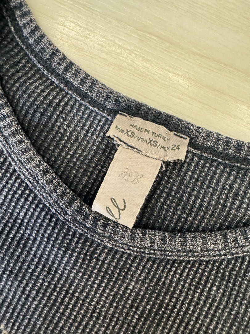 Pull & Bear （分類：T-shirt）位於 Hong Kong。 由 superfun888 提交（商品編號 1468598271，圖片 2）。簡介： Pull & Bear 只着過一兩次 快要優先。