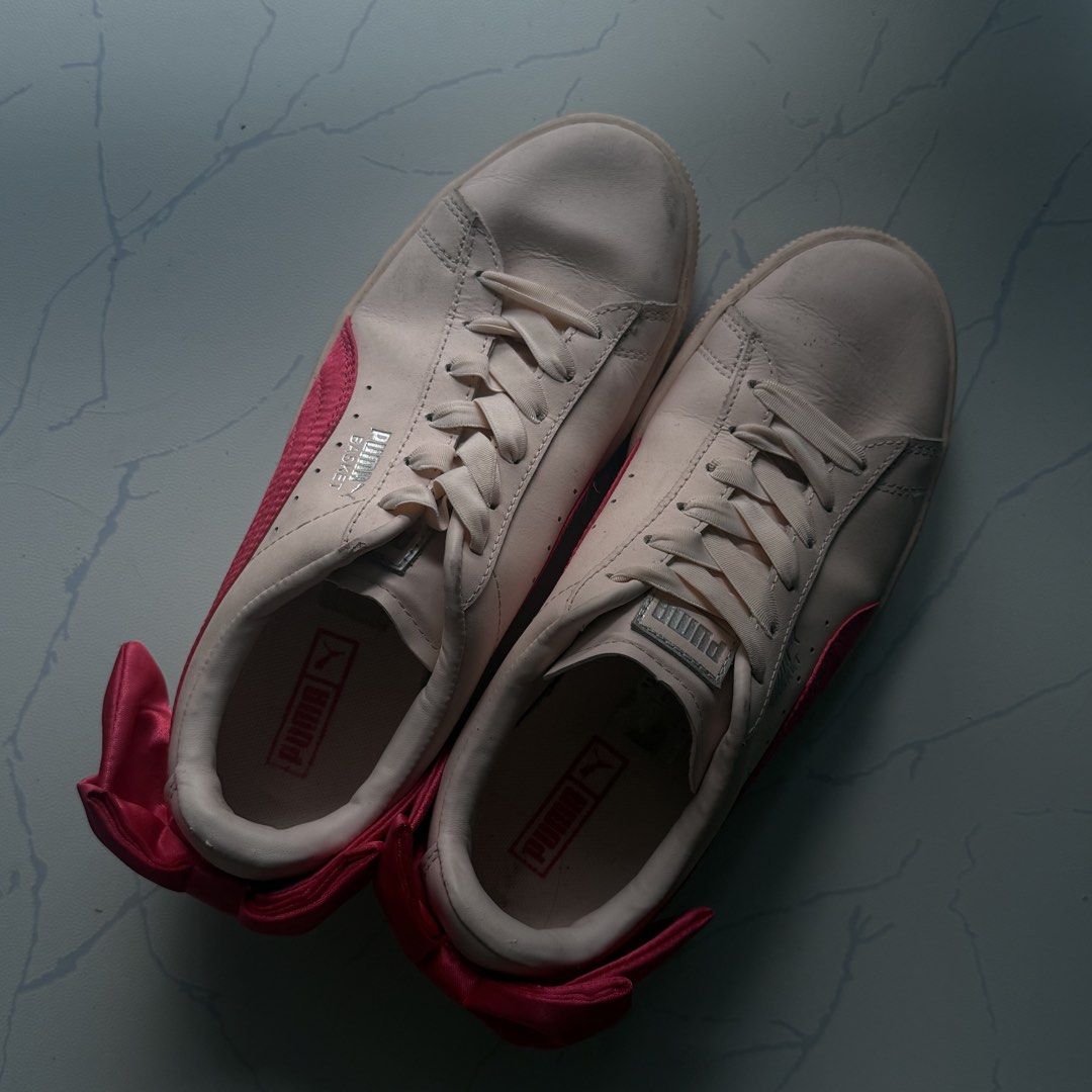 PUMA BASKET PINK SNEAKER SHOES (Category: Sneakers) located in Dagupan City. Submitted by d3clvtt3r.w1th.m3 (Listing ID 1468533652, Image 1). Description: SO CUTEEE!! BARELY USED!! DM FIR MORE DEETS.