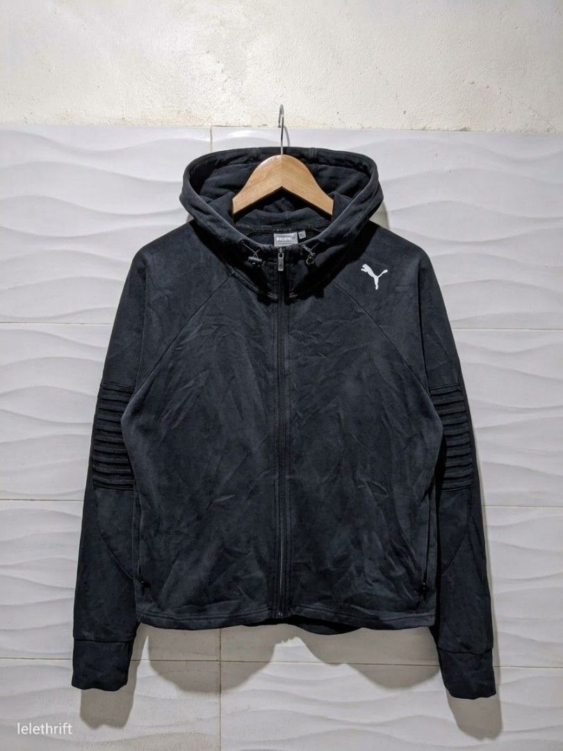 Puma Evostripe Full-Zip Hoodie (Category: Coats, Jackets and Outerwear) located in Batangas. Submitted by lelethrift.com (Listing ID 1468656254, Image 1). Description: Puma Evostripe Full-Zip Hoodie Size: Medium Excellent condition ready to wear, napa laundry na complete tags wag na baratin, sobrang solid nyan.