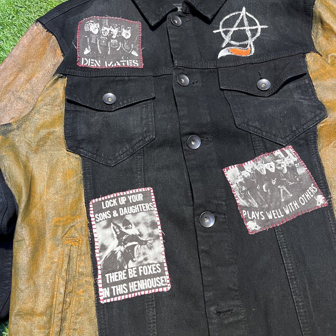 PUNKS MAONG POLO BOTTON S DOWN (Category: Coats, Jackets and Outerwear) located in Binangonan. Submitted by nhogsmapula-24860 (Listing ID 1468581891, Image 2). Description: punk maong long sleeve polo jacket.