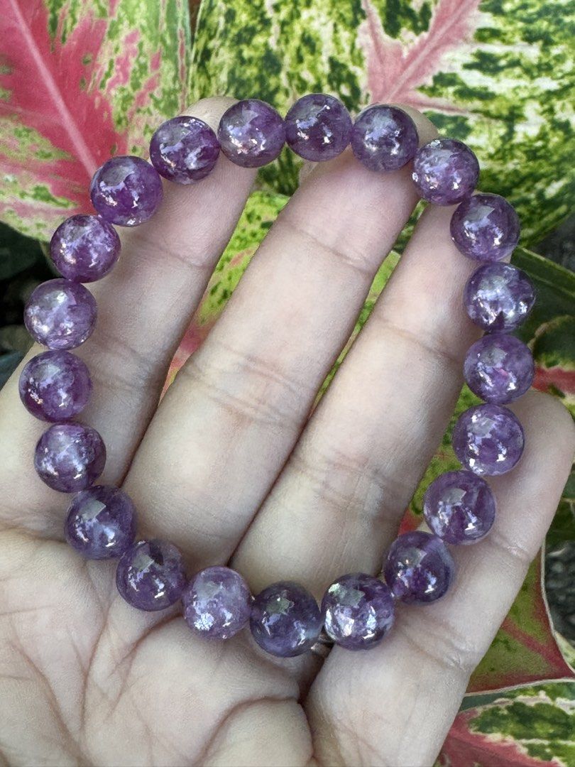 PURPLE EMERALD 🍍 B5_JC009 (Category: Bracelets) located in Bulacan. Submitted by selling_low_by_bella_ben (Listing ID 1468626420, Image 1). Description: PURPLE EMERALD 🍍 B5_JC009 🏷️ 560 9+ mm bead 16 cm wrists .