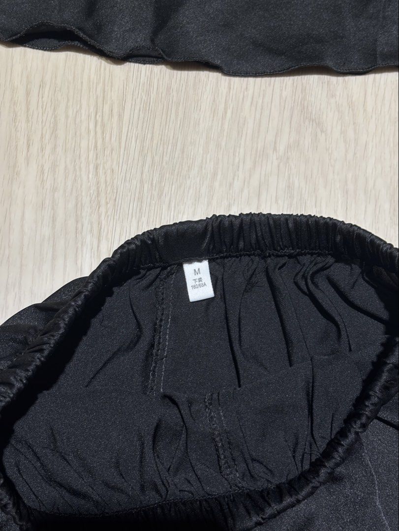 pyjamas set (Category: Sets or Coordinates) located in Batu Pahat. Submitted by gettheprelovedd (Listing ID 1468538189, Image 3). Description: Postage RM5.