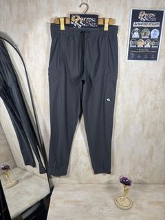 (Category: ) located in . Submitted by pormanation-thrift-store (Listing ID 1468599442, Image 1). Description: .