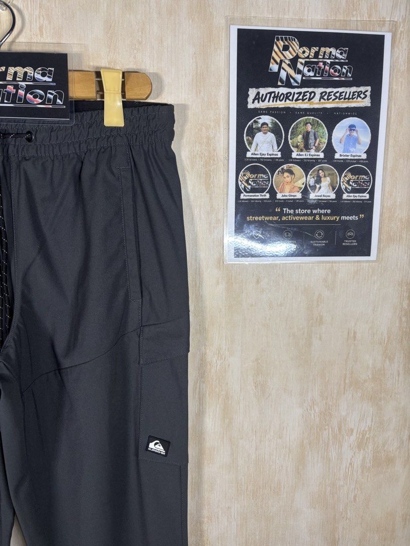 QUIKSILVER QUIKDRY CARGO PANTS (Category: Trousers) located in Cabuyao City. Submitted by pormanation-thrift-store (Listing ID 1468599442, Image 2). Description: QUIKSILVER QUIKDRY CARGO PANTS Condition: LIKE NEW Color rate: 10/10 (PWEDE SA MASELAN) Size: MEDIUM Dimes: 30-34”Wx39”L Issue: NONE‼️ Price: 1500.