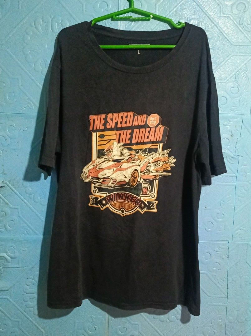 RACE CAR TEE SPEEDO (Category: Activewear) located in Quezon City. Submitted by zoesmithshop (Listing ID 1468521759, Image 1). Description: SIZE L ON TAG BUT GOOD IN XL GOOD CONDITION.