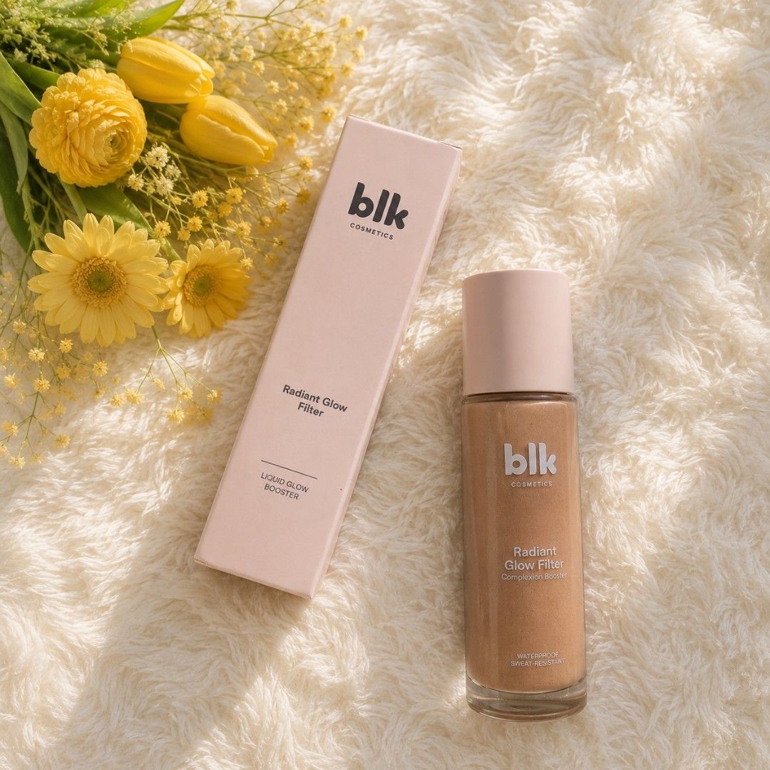RADIANT GLOW FILTER - Foundation (Category: Makeup) located in Manila. Submitted by yeishaaaaaa_ (Listing ID 1468539218, Image 1). Description: used once for swatched (shade vanilla).